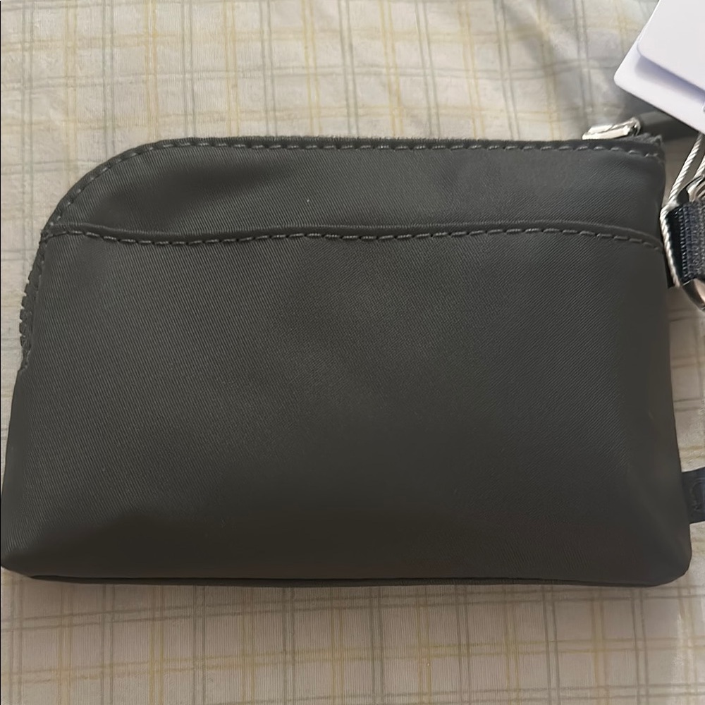 lululemon athletica Black Clippable Card Pouch - Picture 2 of 4